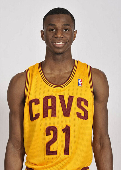 一场关于强 一场关于强